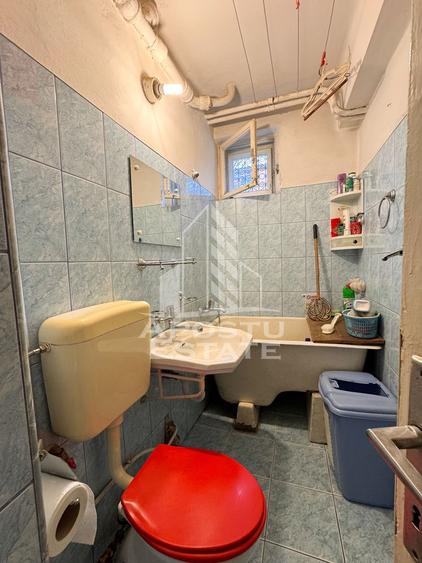 Apartament cu 1 camera, 30mp, decomandat, Zona centrala in Hunedoara