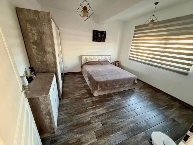 Casă de vânzare P+M Valu lui Traian strada Primăverii 18