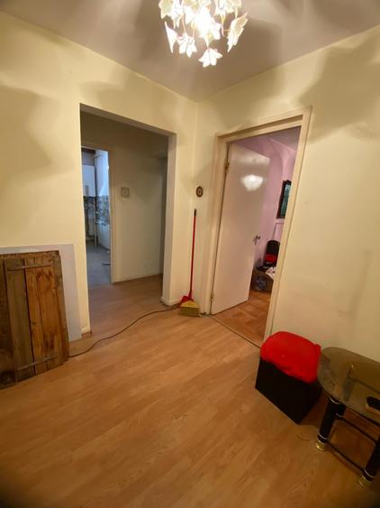 2 DECOMANDATE ETAJUL 2, cu centrala, balcon mare, izolat, Pictor Aman