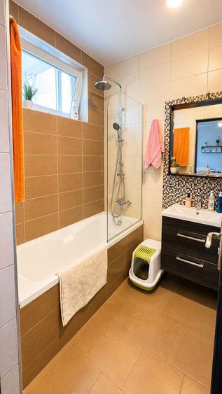 Apartament Modern De Vanzare | 2 Dormitoare | Parcare | Balcon x 2 | Etaj 2/3