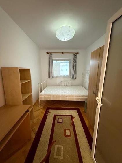 Apartament 3 camere în zona PIATA ZORILOR