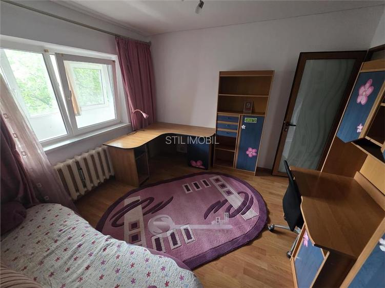 Apartament 3 camere decomandat 2 bai Nicolina - Gradinita nr. 1 - 6