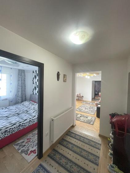 Apartament de 2 camere semidecomandat, 55 mp, etaj 4 cu acoperis, Sasar