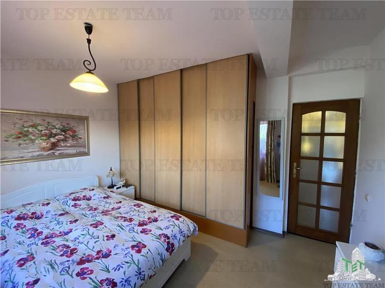 Vila spatioasa cu 3 apartamente in Fundeni Dobroiesti