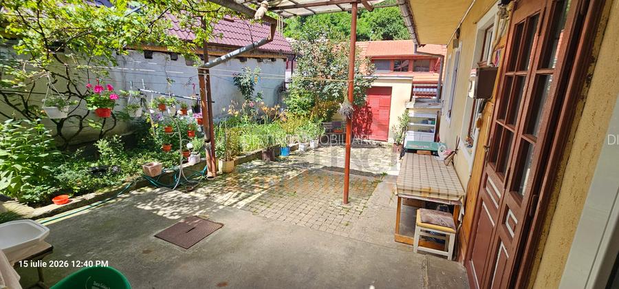 Vanzare casa cu 300 mp teren, Schei-Biserica Sfanta Treime, acces din 2 strazi - 2