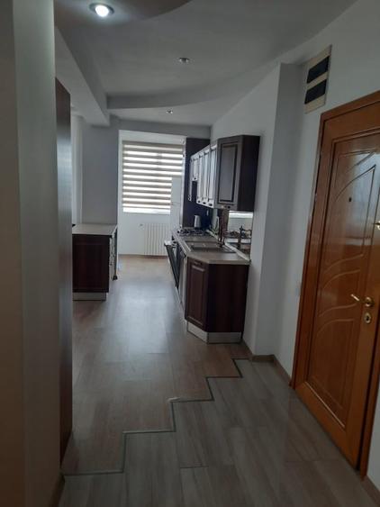 Apartament 3 camere de lux - zona Peninsulara - Plaja Modern - 1.100 euro(E2)