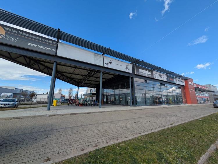 De vânzare – clădire mixta - spații comerciale/birouri | 2.888 mp | teren 4.323