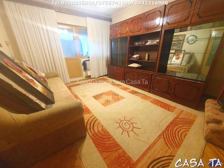 Apartament 3 camere, situat in Targu Jiu, str Victoriei (Ultracentral) - 2