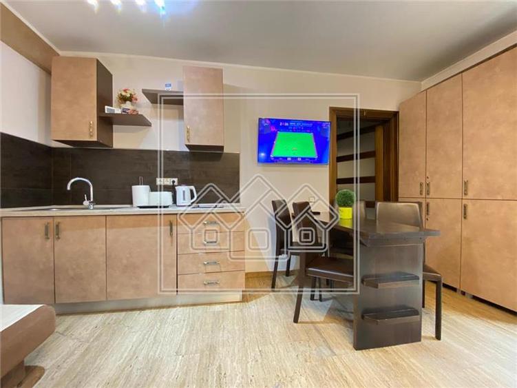 Studio mobilat si utilat de lux - zona Scoala de Inot -cladire noua