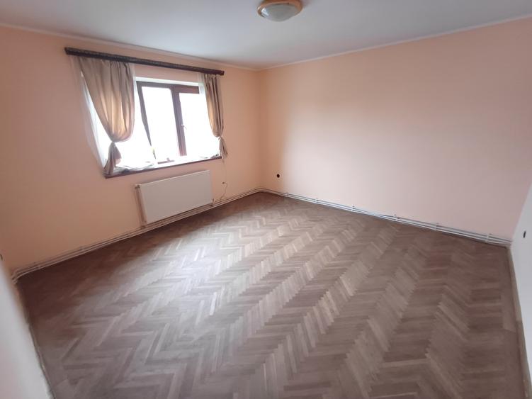 Vanzare 2 camere-Imobiliare MAXICONFORT