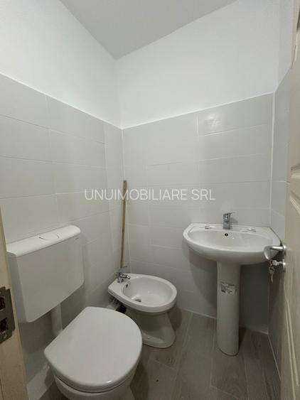 Apartament 3 camere - Zona Sud - etaj 2- 70mp - 68000 euro negociabil - 9