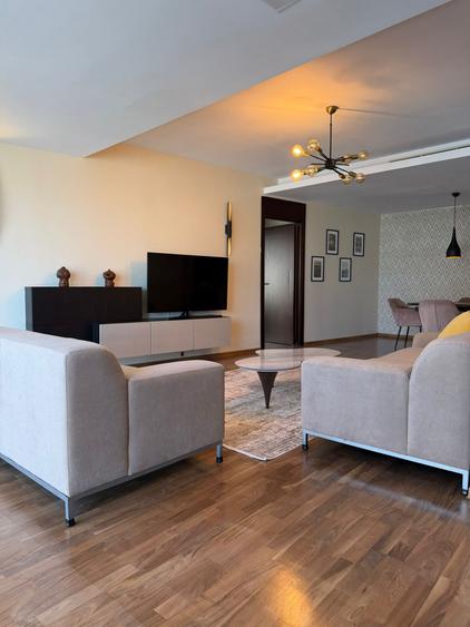 Apartament renovat situat in ansamblu rezidential cu piscina/ Iancu Nicolae