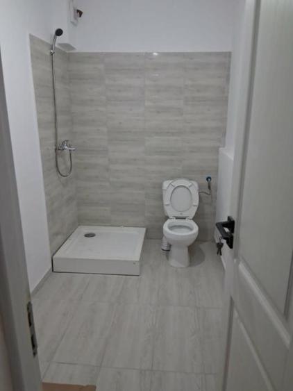 13 Septembrie-spatiul comercial stradal,renovat total,centrala termica