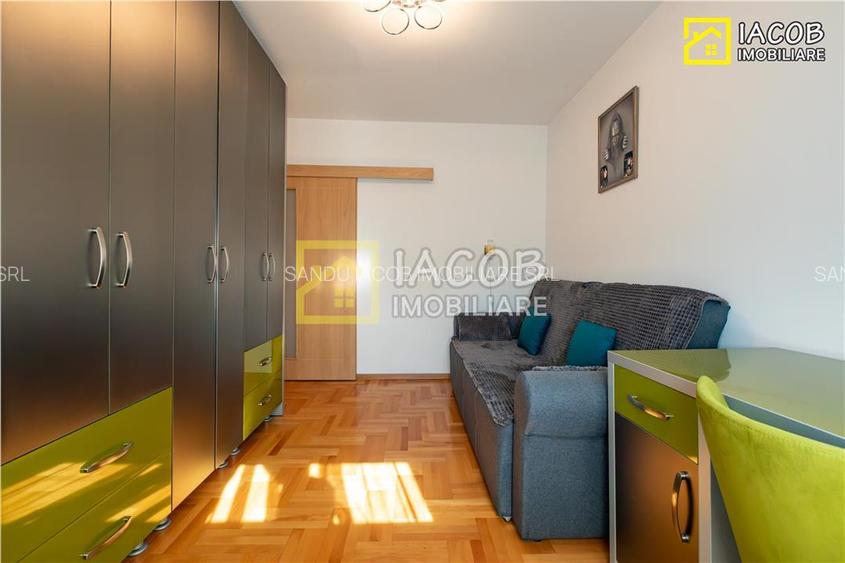 Apartament 3 camere decomandate, central,str. 9 Mai Bacau - 19