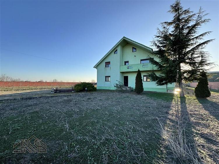 CASA  DE VANZARE BOTARLAU