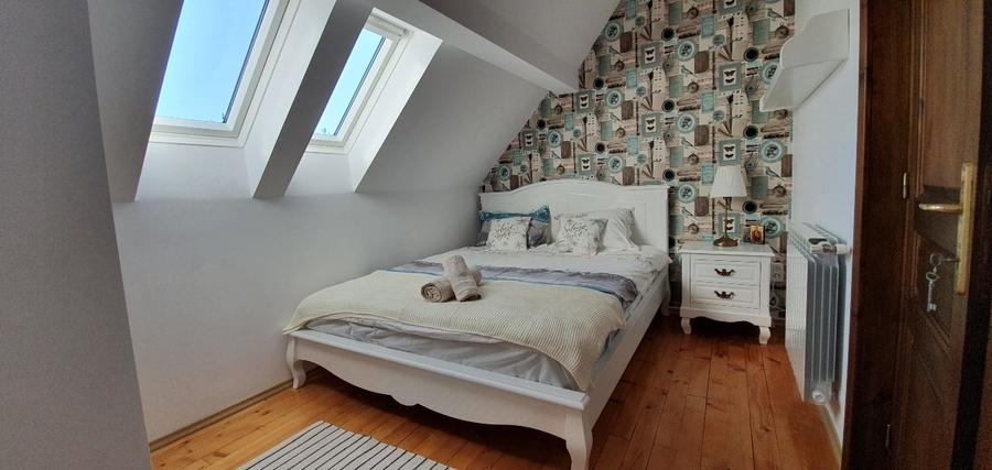 PENTHOUSE DUPLEX – SINAIA, FURNICA LÂNGĂ CASTELUL PELEȘ 115 MP