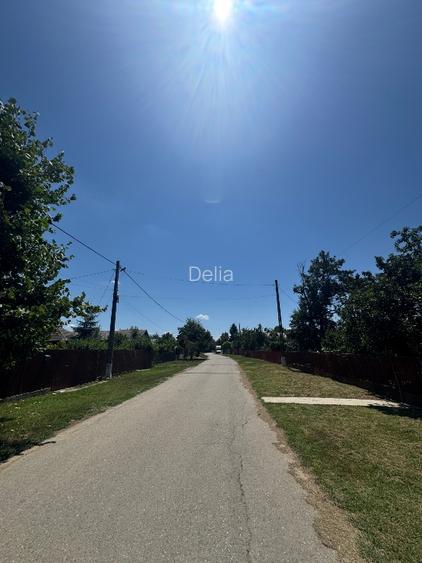 Teren  intravilan, la coada lacului  Snagov  - 7