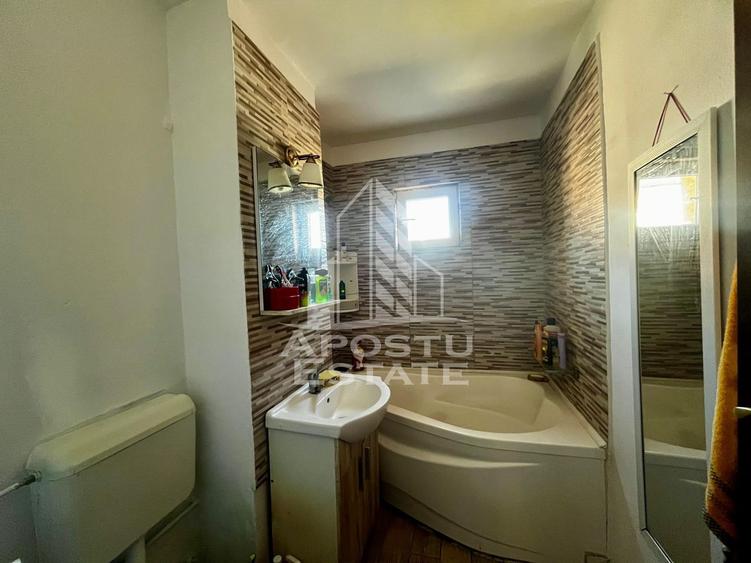 Apartament 3 camere,etaj 3,zona UMT