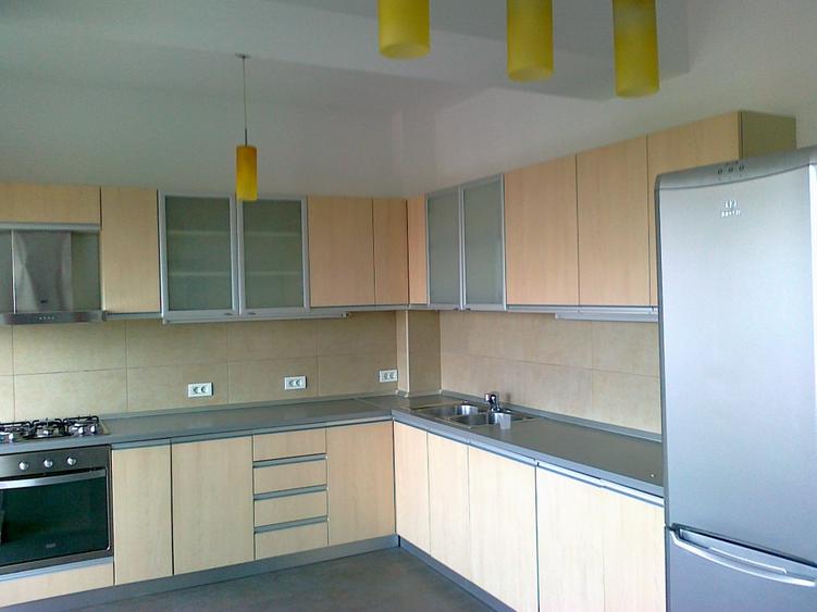 Apartament de vanzare 4 camere zona Parc Verdi - Floreasca, Bucuresti
