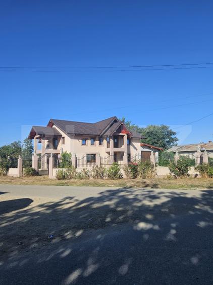 Casă la roșu, de vanzare, 250 mp, zona Slobozia Moara
