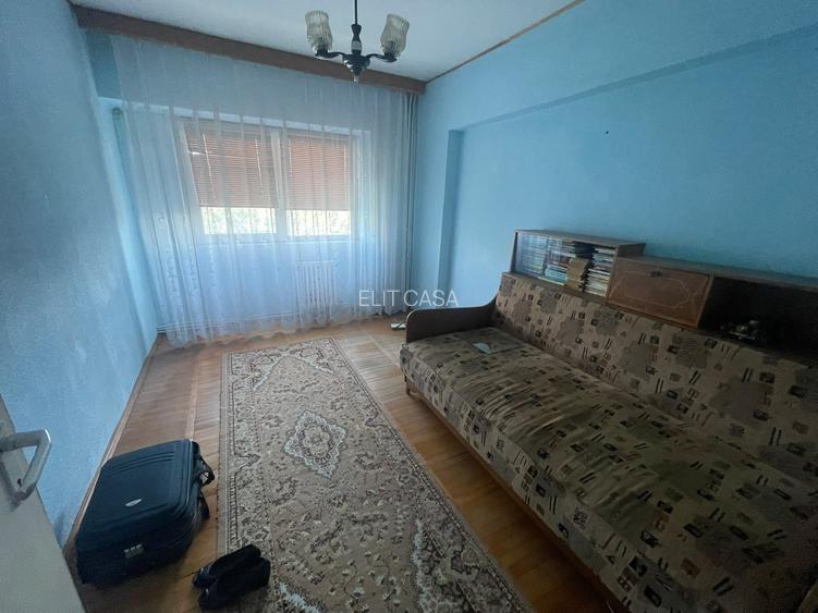Apartament cu 3 camere decomandat, etajul 3/8, zona Cug - 7