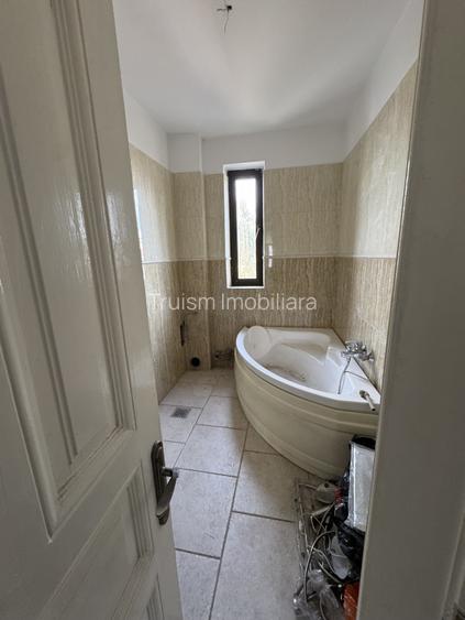 Cladire multifunctionala, D+P+ Et 1 + M+ Pod, Ultracentral- Bulevard - 10