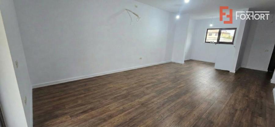 Duplex plan parter in spate la Valery Mosnita Noua