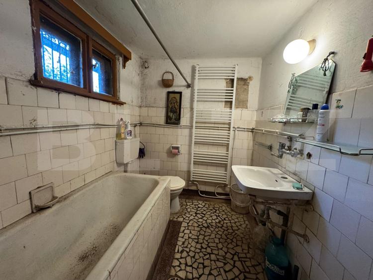 Casa cu 4 camere, 170mp si teren de 1488mp in MÂNERĂU