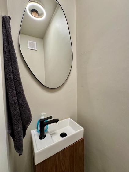 Apartament 3 camere 2 băi etaj 2/4 Cornisa