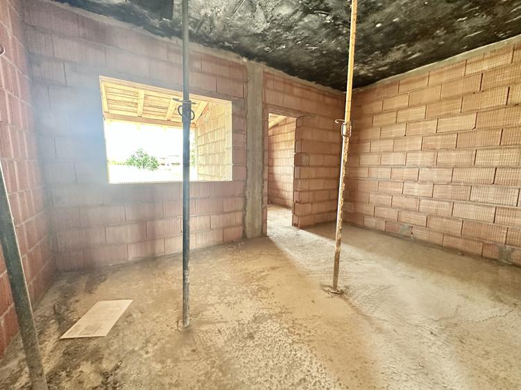 Duplex pe parter | 3 camere | 2 bai | Pod mansardabil | Mosnita Noua