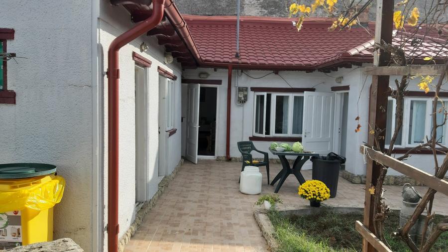 Casa 3 camere - zona Tomis II- (centrala gaz natural)