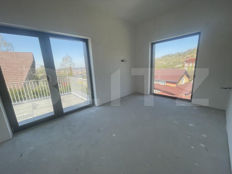 Casa individuala de vanzare, 4 camere, 150 mp - zona Meses