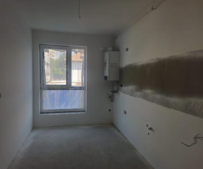 4  camere/bloc  nou/zona Centrul  Comercial  Grand  Arena/comision 0  cumparator