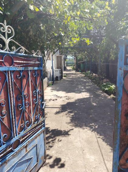 Casa de vanzare, 741 mp teren, zona Coșoveni -Dolj
