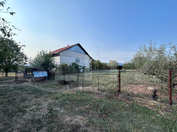 Duplex de vanzare, 609 mp, teren 23.218 mp, zona Bumbesti