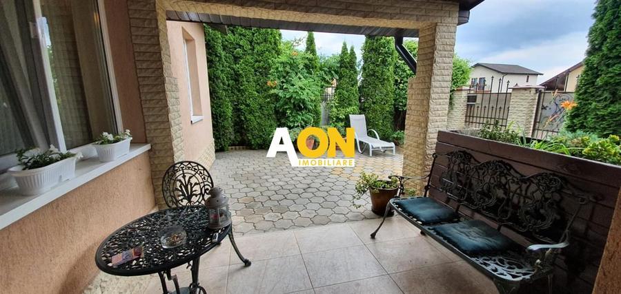 De vanzare casa 4 camere 350 mp teren zona Alba Micesti