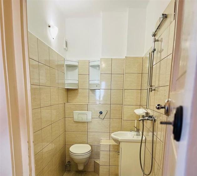 Apartament 2 camere etaj intermediar Centrul Civic