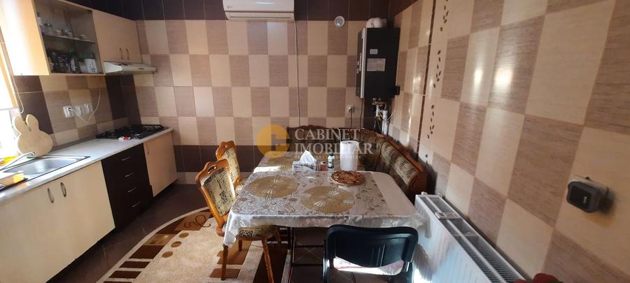 Vilă deosebită în Aroneanu – la doar 5 km de Tg. Cucu | 319.000 €
