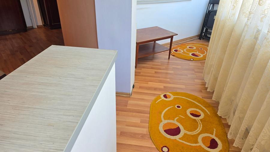 Vand apartament cu 4 camere in Deva, zona Decebal (Cuza Voda, Catedrala), etaj 2