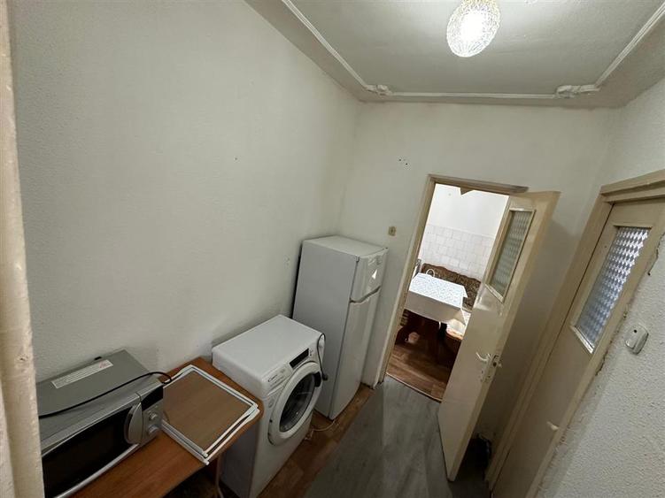 Apartament 3 camere de închiriat - Mircea cel Bătrân
