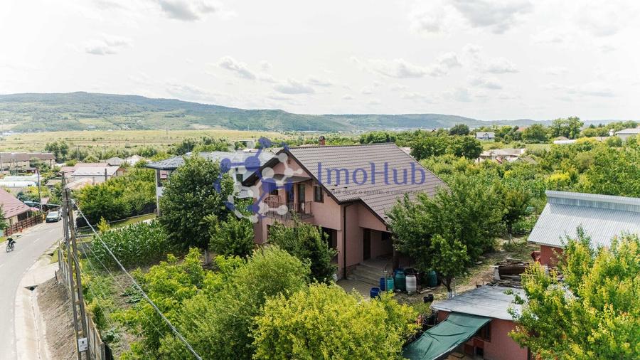 Casa P+M, teren 1.220 mp, Holboca, la strada principala
