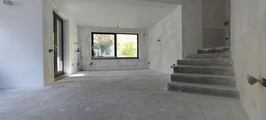 Casă spectaculoasă – 314 mp utili, cramă, terase, 7 camere, teren 432 mp