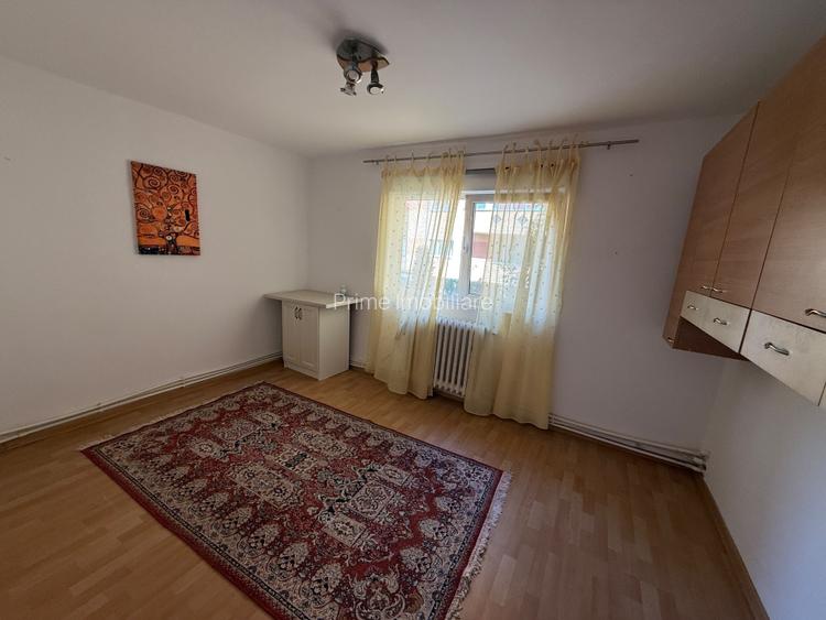 Apartament cu 3 camere de vanzare  in zona CETATE |  57 mp utili | Etaj - Parter - 4