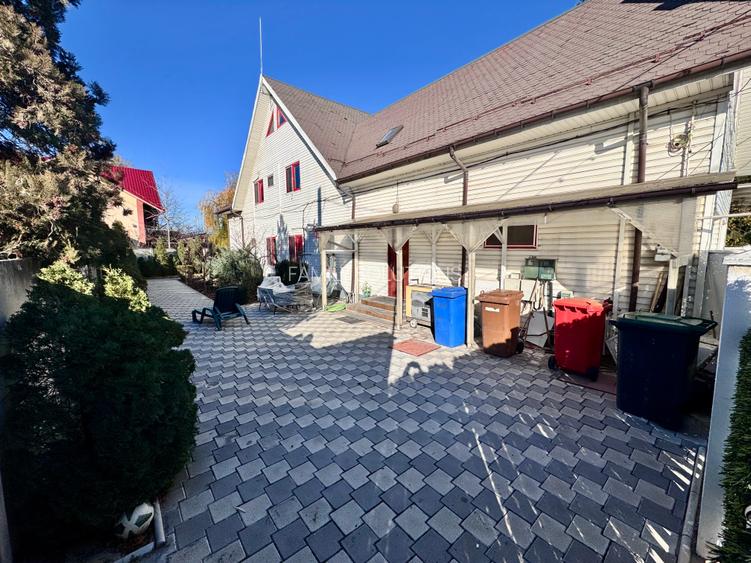 Imobil pretabil locuinta si afacere. Pozitie stradala. - 35