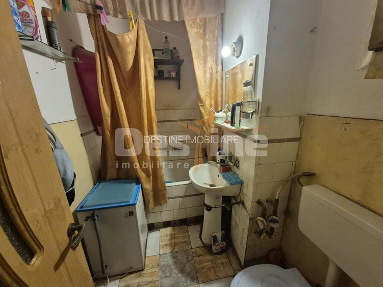 Apartament de 2 camere - de vânzare- zona Cet - 6