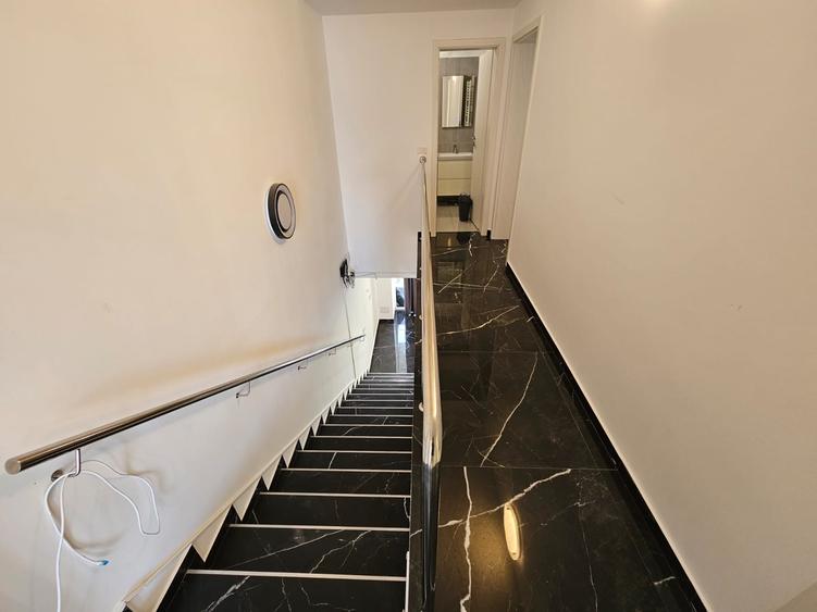Casa insiruita ( P +1 + curte ) mobilata si utilata + 2 locuri de parcare