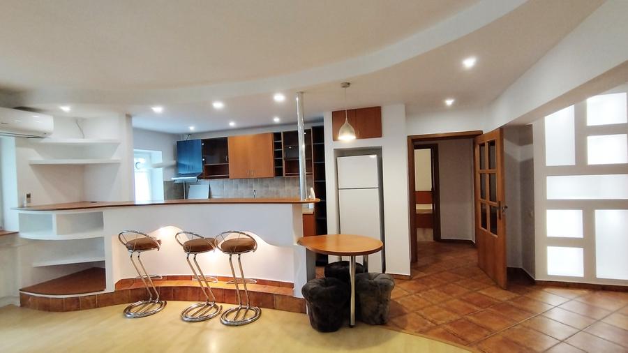 Apartament 3 camere, zona Calea Calarasilor - Matei Basarab