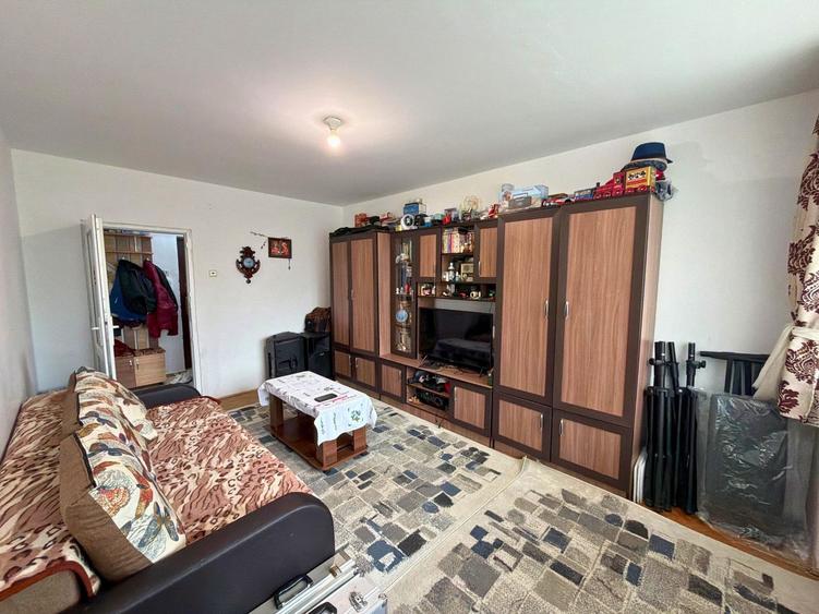 Apartament 2 camere 46 M² + balcon 10 M² cu priveliste Simeria