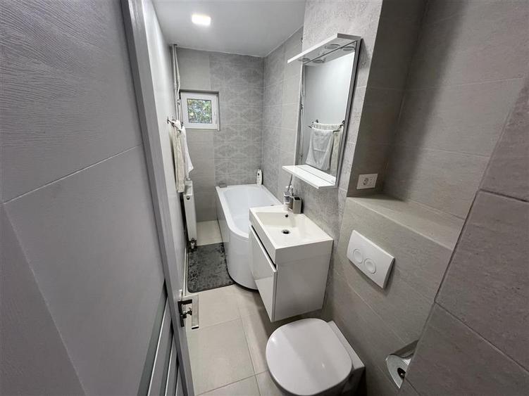 Studio renovat-mobilat premium-etaj 3(lift), zona Big- Marelbo