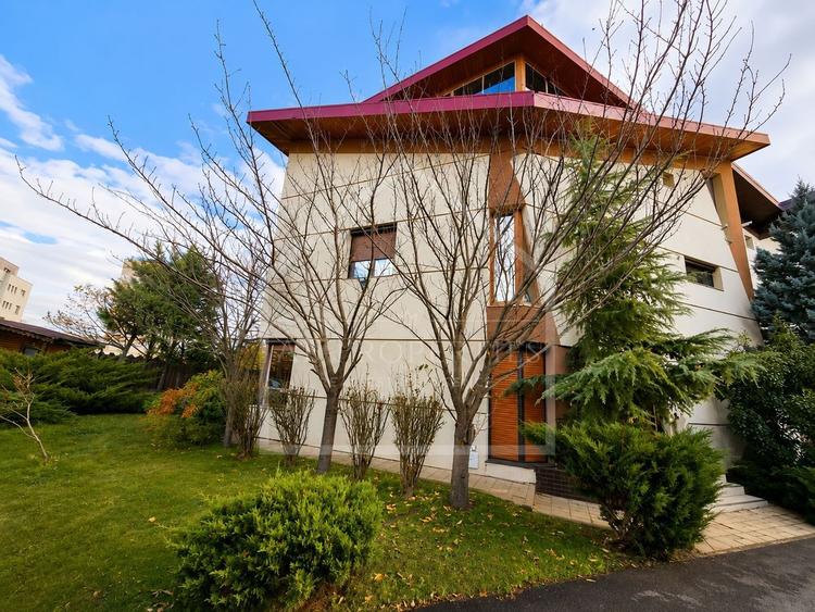 Vila premium P+1+M | 241 mp utili | Teren 482 mp | Sisești